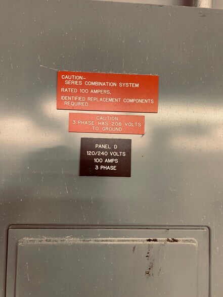 More Photos Of 4440 Salem Ave, Dayton Auto Repair For Sale