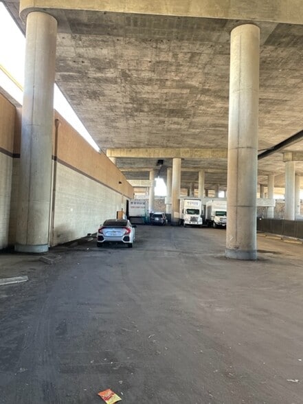 More Photos Of 1816 Oak St, Los Angeles Land For Lease