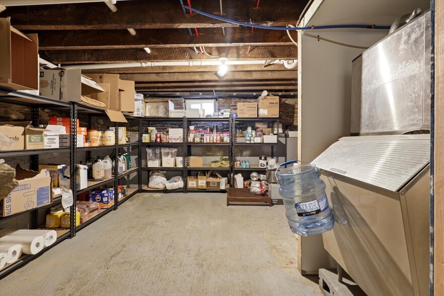 More Photos Of 641 Old Elm St, Conshohocken Bar For Sale
