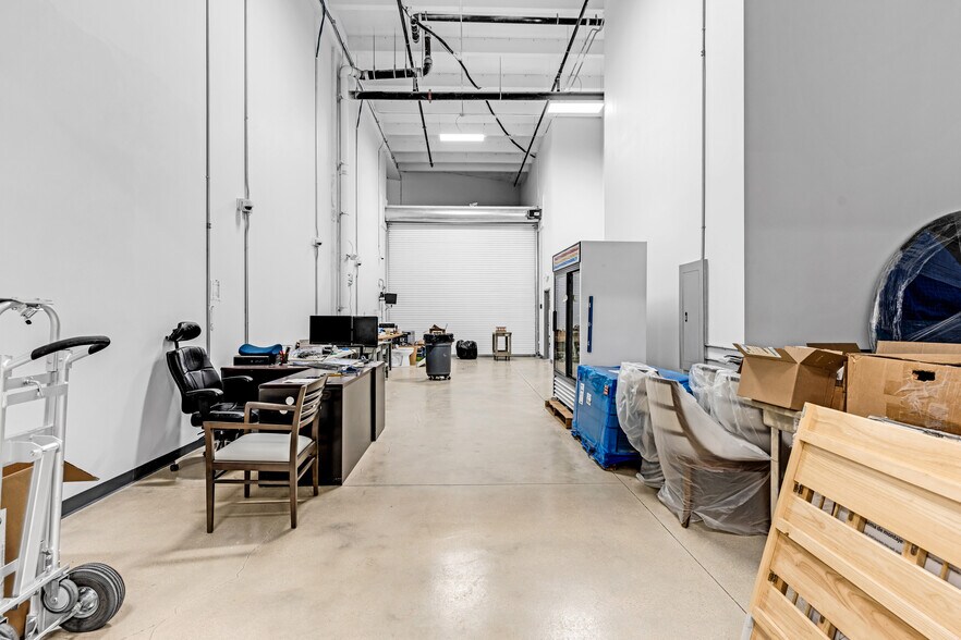 More Photos Of 13801 SW 119th Ave, Miami Warehouse For Lease