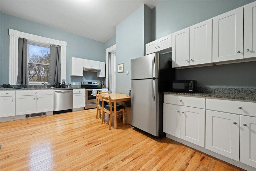 More Photos Of 72 3rd St, Bangor Apartments For Sale