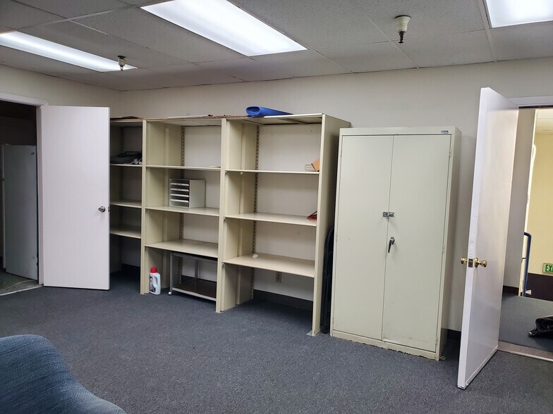 More Photos Of 2715 Ingalls St, San Francisco Warehouse For Lease