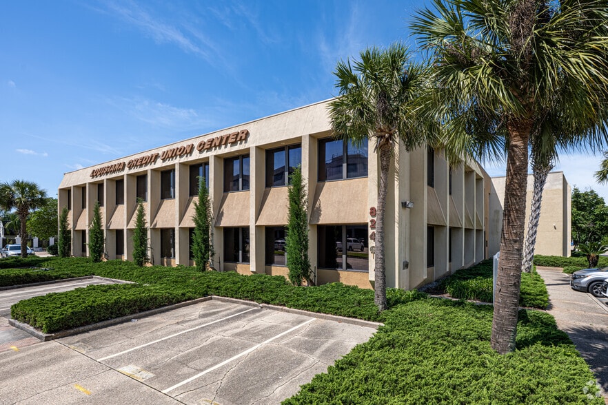 More Photos Of 824 Elmwood Park Blvd, New Orleans Medical For Lease