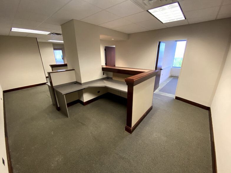 More Photos Of 500 E Main St, Norfolk Office Residential For Lease