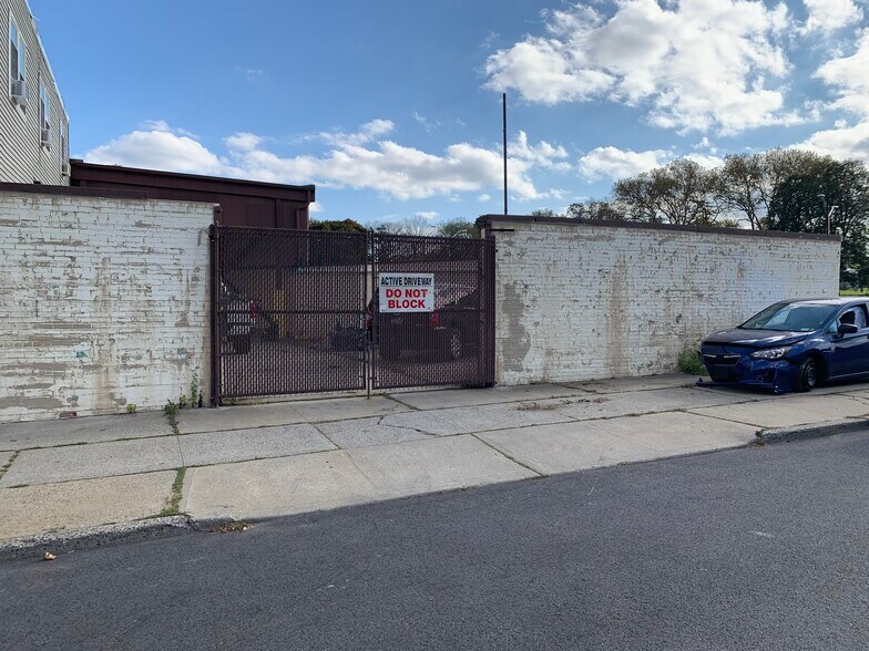 More Photos Of 2219 Hazen St, East Elmhurst Land For Lease