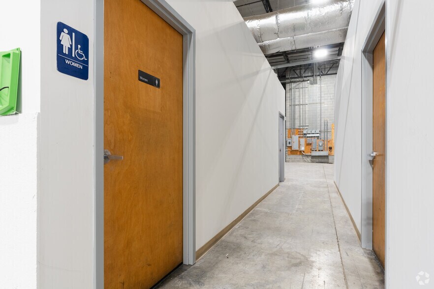 More Photos Of 3655 Atlanta Industrial Dr NW, Atlanta Warehouse For Lease