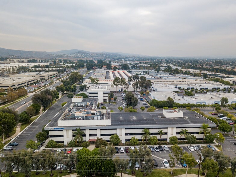 More Photos Of 500 S Kraemer Blvd, Brea Office For Lease