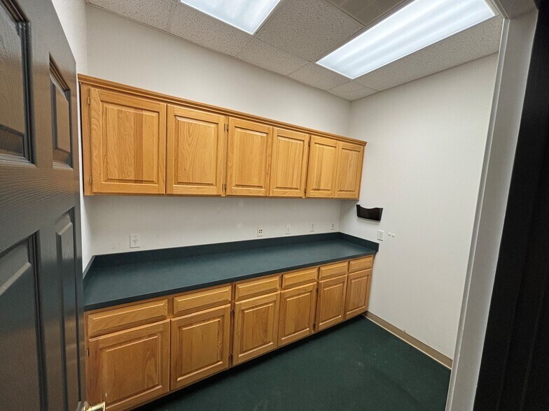 More Photos Of 2415 Ponderosa Dr, Lawrence Warehouse For Lease