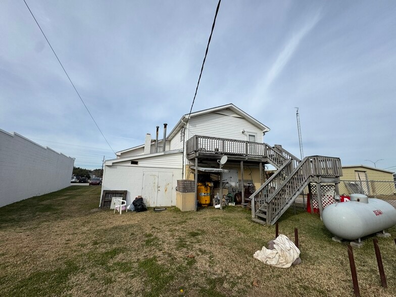 More Photos Of 1412 Live Oak St, Beaufort General Retail For Sale