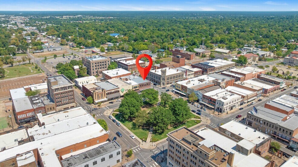 More Photos Of 4 North Plz, Paris Flex For Sale