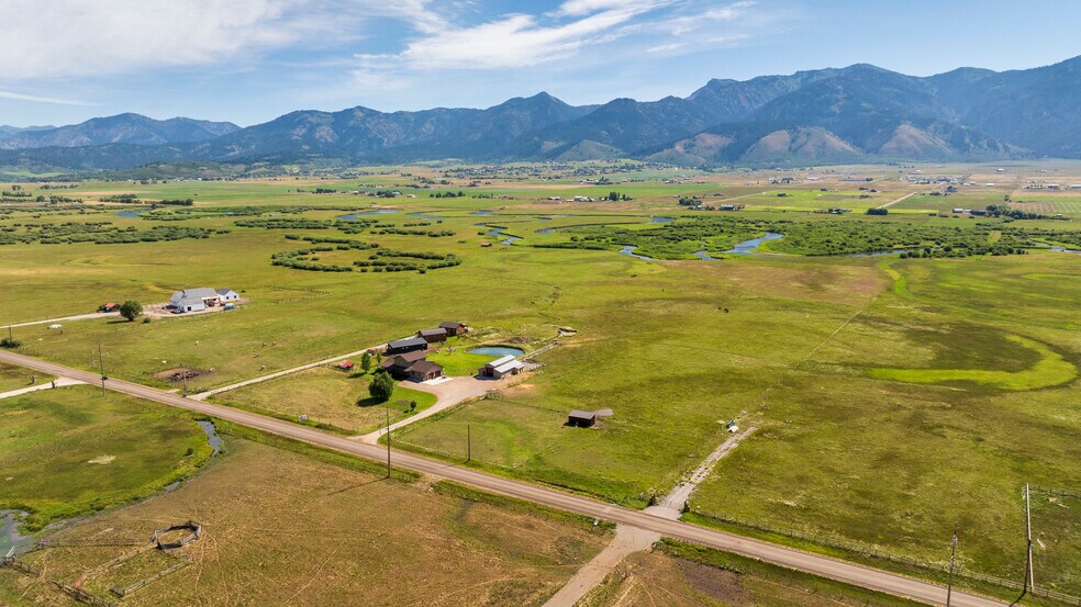 More Photos Of 5352 County 114 rd, Etna Specialty For Sale