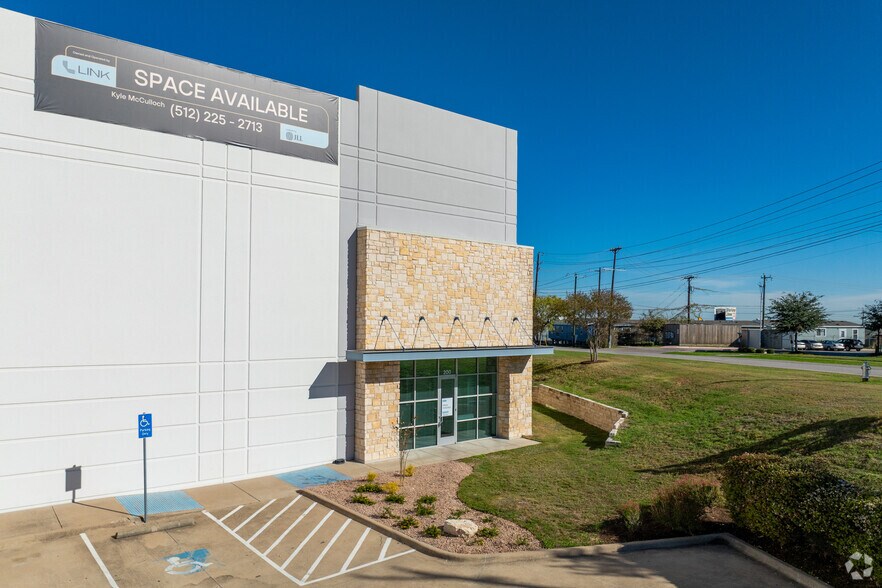 More Photos Of 2200 Grand Avenue Pky, Austin Unknown For Lease