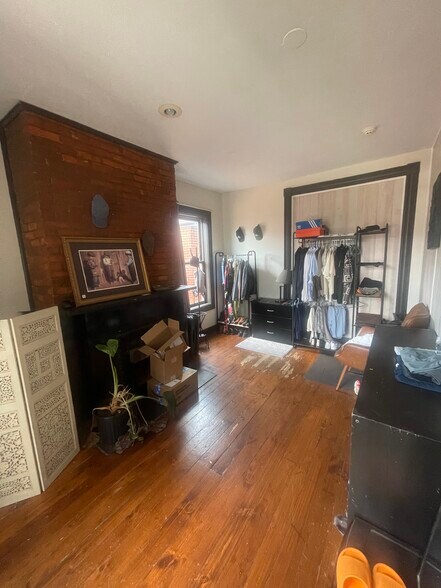 More Photos Of 5817 Ellsworth Ave, Pittsburgh Storefront Retail Office For Lease