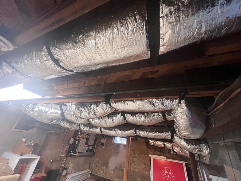 More Photos Of 735 Broad St, Shrewsbury Office Residential For Sale