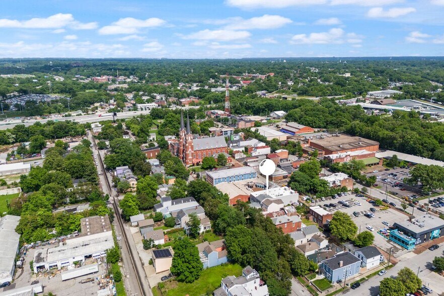 More Photos Of 1320 E Washington St, Louisville Light Manufacturing For Lease