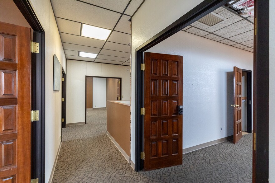 More Photos Of 1249 E Ridgecrest Blvd, Ridgecrest Office For Sale