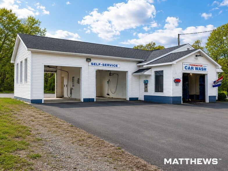 Primary Photo Of 157 Wilton Rd, Farmington Carwash For Sale