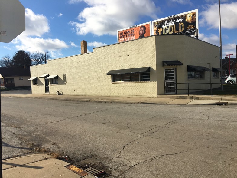 Primary Photo Of 2439 W 16th St, Indianapolis Storefront Retail Office For Sale