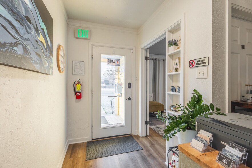 More Photos Of 1123 Blaine St, Caldwell Office For Sale
