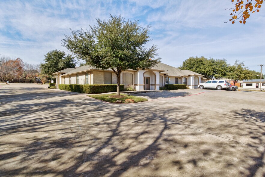 More Photos Of 901 W Wall St, Grapevine Medical For Lease