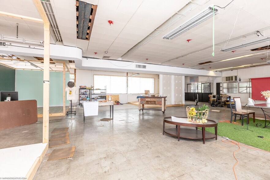 More Photos Of 4230 W Drummond Pl, Chicago Manufacturing For Sale