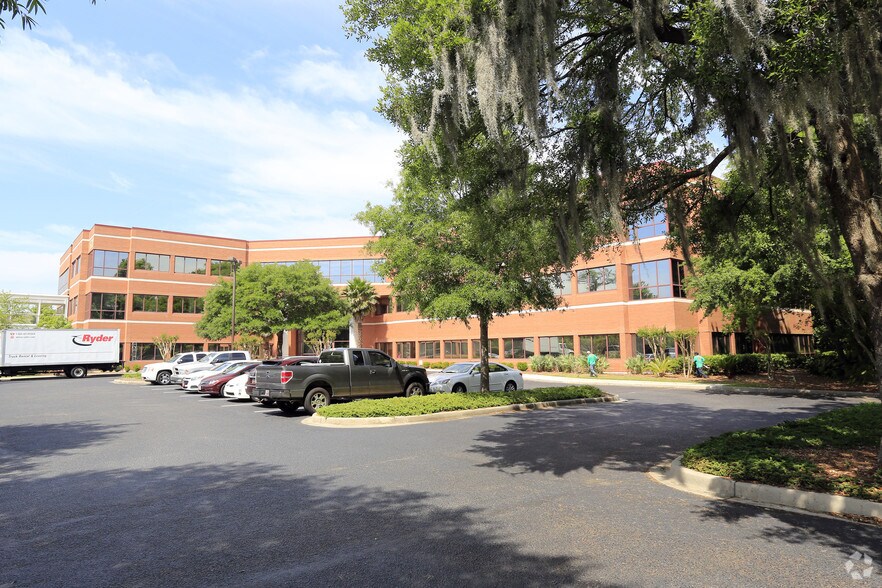 More Photos Of 1300 Hospital Dr, Mount Pleasant Medical For Lease