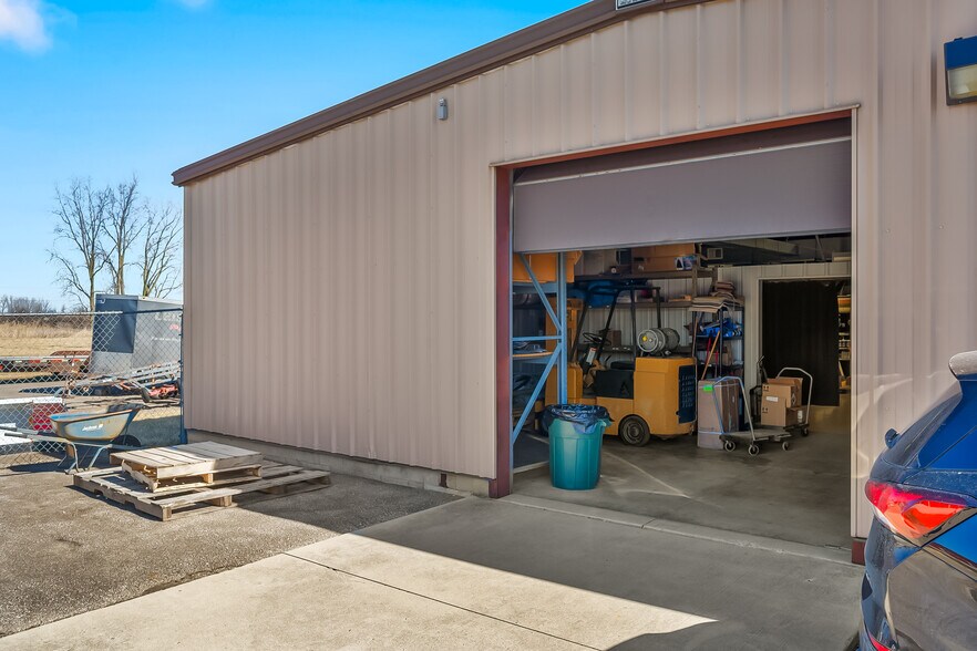 More Photos Of 1932 Bealer Dr, Marion General Retail For Sale