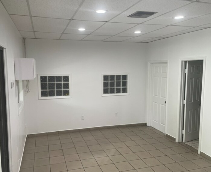 More Photos Of 6998-6992 NW 51st St, Miami Warehouse For Lease