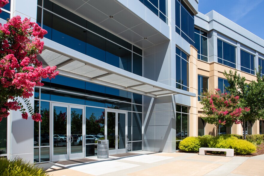 More Photos Of 6020 W Oaks Blvd, Rocklin Unknown For Lease