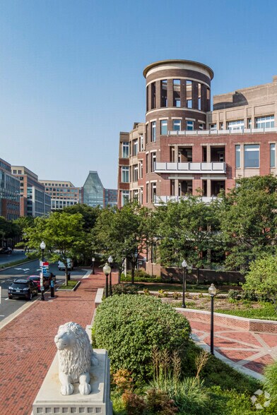 More Photos Of 2000 Duke St, Alexandria Office For Sale