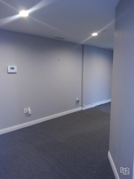 More Photos Of 314 S Buckman St, Shepherdsville Office Residential For Lease