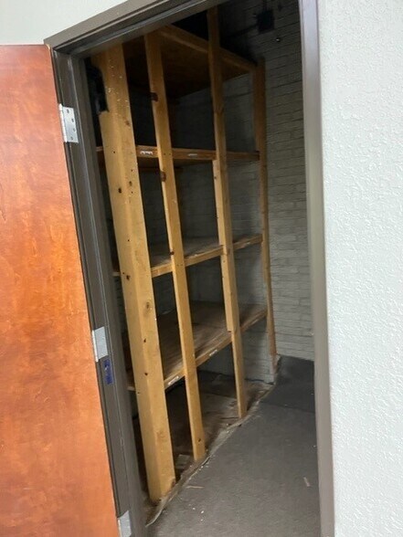 More Photos Of 11227 N Stemmons Fwy, Dallas Office Residential For Sale
