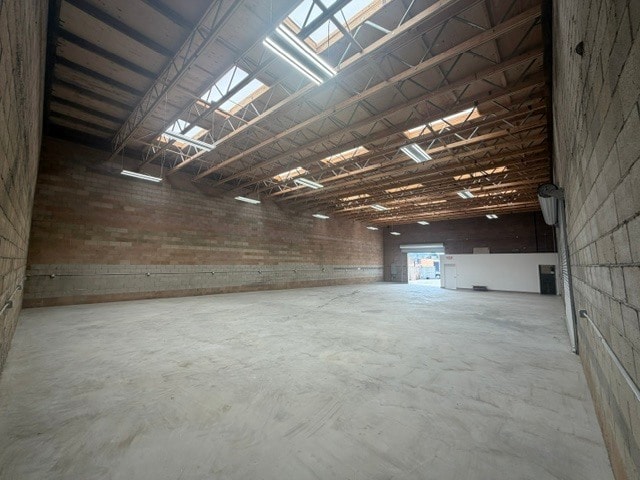 More Photos Of 656 Arroyo St, San Fernando Warehouse For Lease
