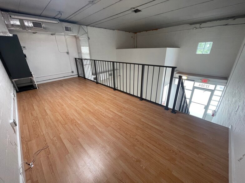 More Photos Of 12304 SW 132nd Ct, Miami Distribution For Lease