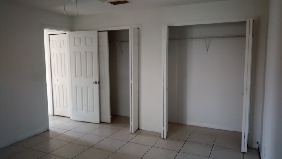 More Photos Of 102 Lullwater St, Deltona Apartments For Sale
