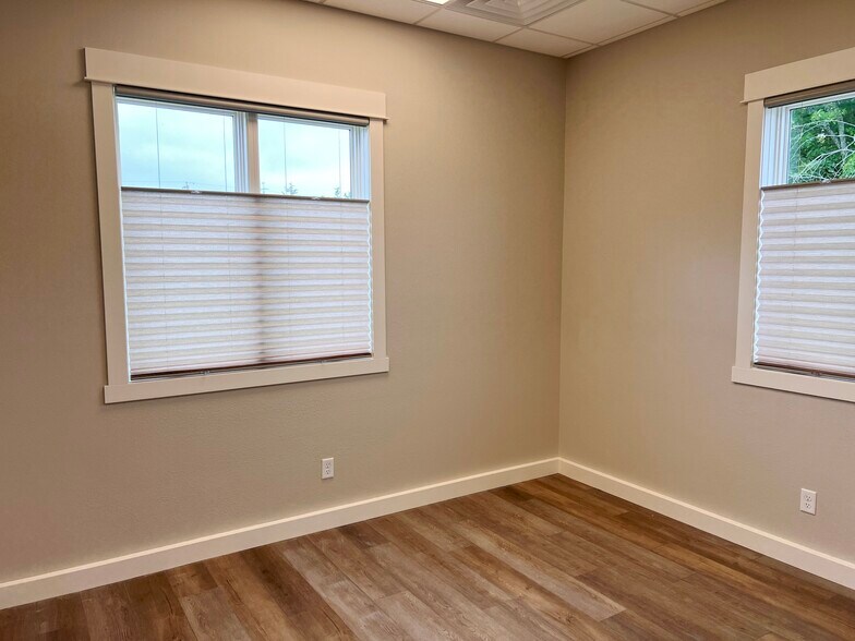 More Photos Of 212 River St N, Pillager Storefront Retail Office For Sale
