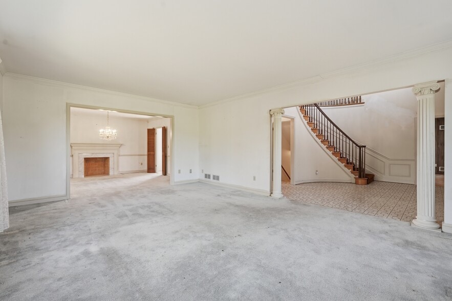 More Photos Of 15901 Old Columbia Pike, Burtonsville Land For Sale