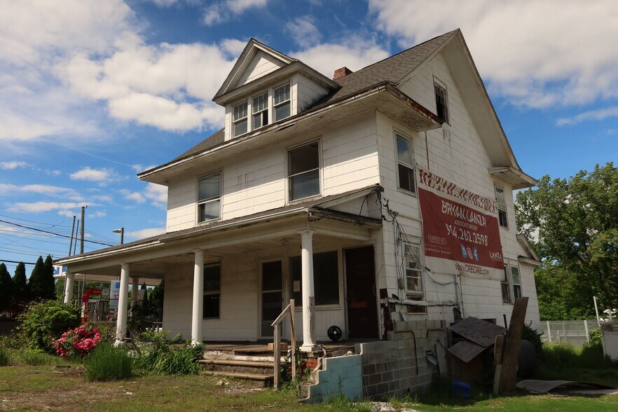 More Photos Of , White Plains Unknown For Sale