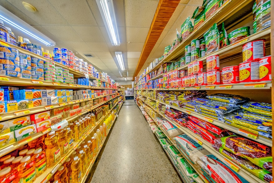 More Photos Of 1910 SW 1st St, Miami Supermarket For Sale