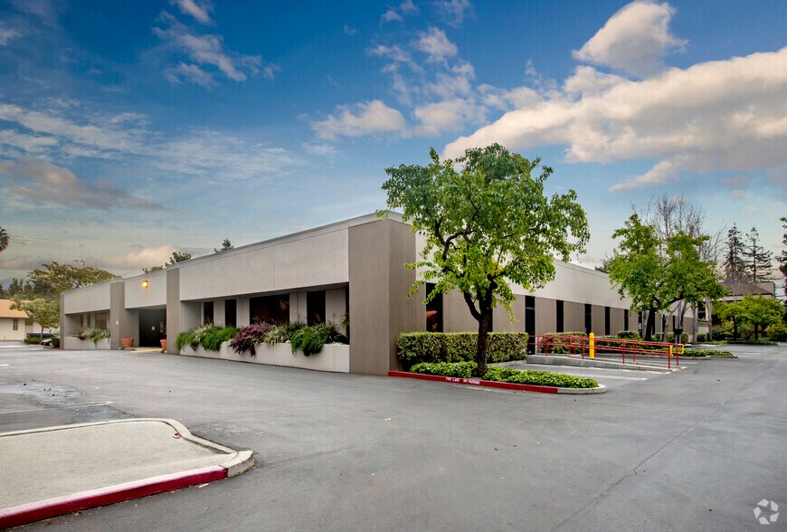 More Photos Of 1025 Terra Bella Ave, Mountain View Research And Development For Lease