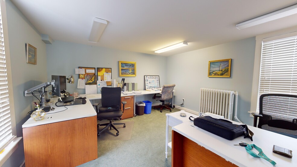 More Photos Of 460 E Main Rd, Middletown Medical For Sale