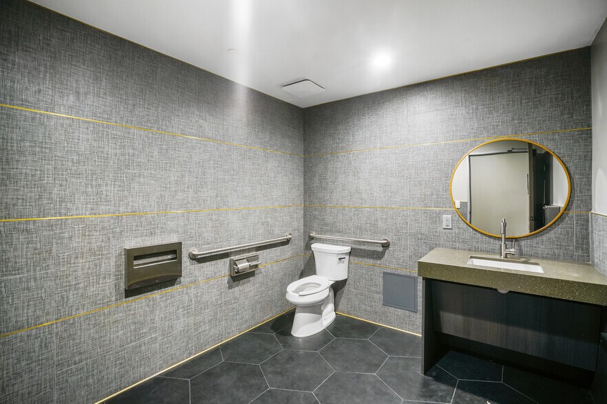 More Photos Of 220-222 14th St, Oakland Medical For Lease