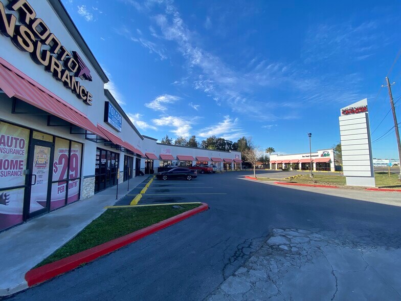 Primary Photo Of 6672 Padre Island Hwy, Brownsville General Retail For Lease