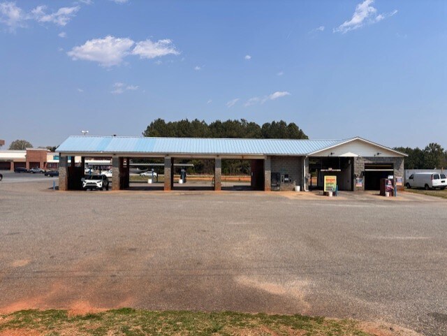 More Photos Of 8630 Asheville Hwy, Boiling Springs Carwash For Sale