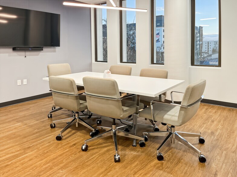 More Photos Of 15111 8th Ave SW, Burien Coworking Space