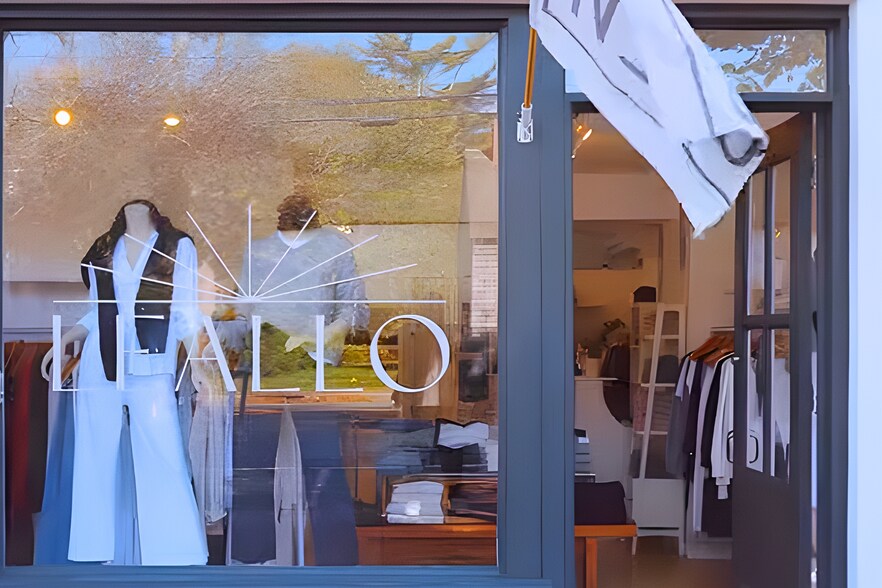 More Photos Of 136 Main St, Amagansett Storefront Retail Office For Lease