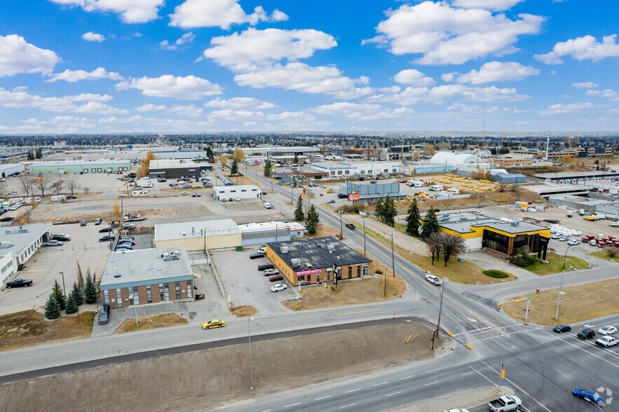 More Photos Of 102-106 Meridian Rd NE, Calgary Freestanding For Lease