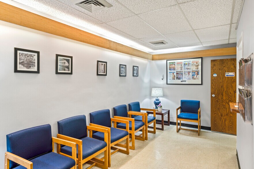 More Photos Of 3301 Woodburn Rd, Annandale Medical For Lease
