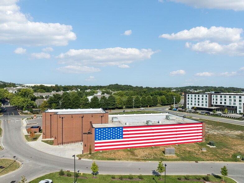 More Photos Of 401 Chaney Rd, Smyrna Supermarket For Sale