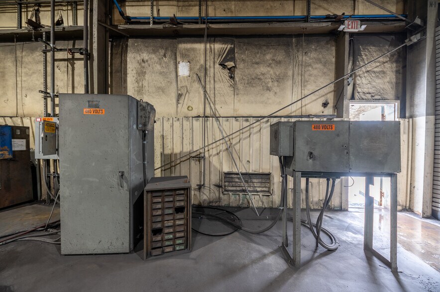 More Photos Of 714 Braddock View Dr, Mount Braddock Warehouse For Lease